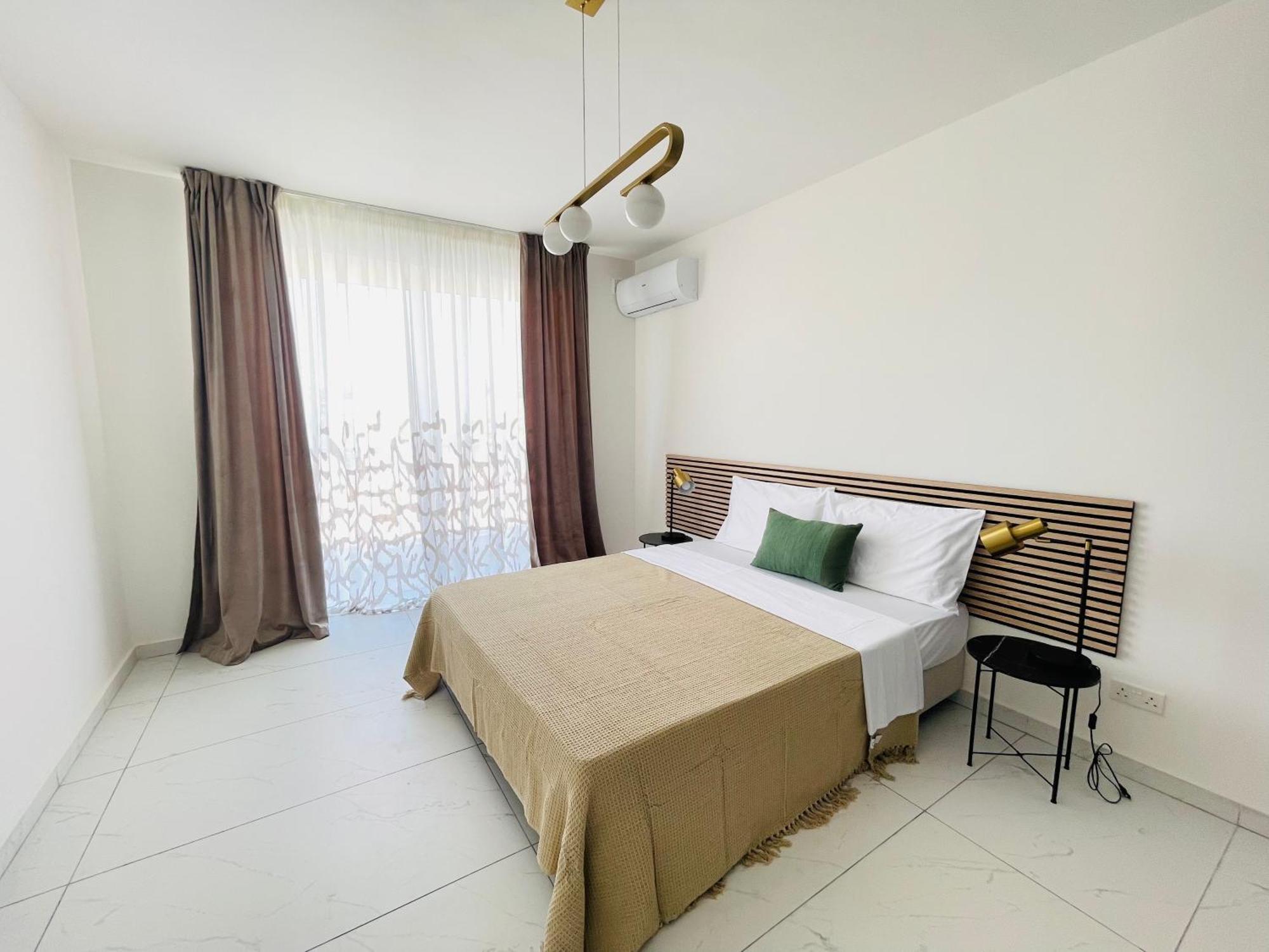 Blu Mar Sea View Apartments خليج سانت بول المظهر الخارجي الصورة