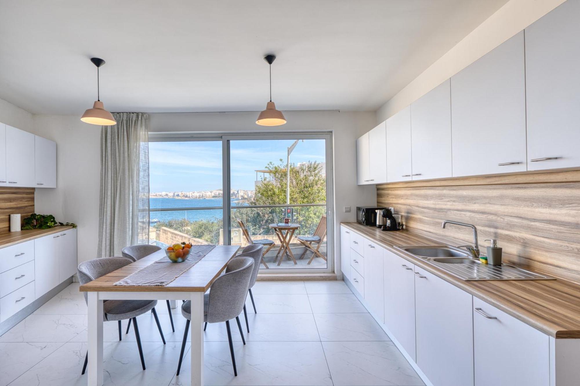 Blu Mar Sea View Apartments خليج سانت بول المظهر الخارجي الصورة