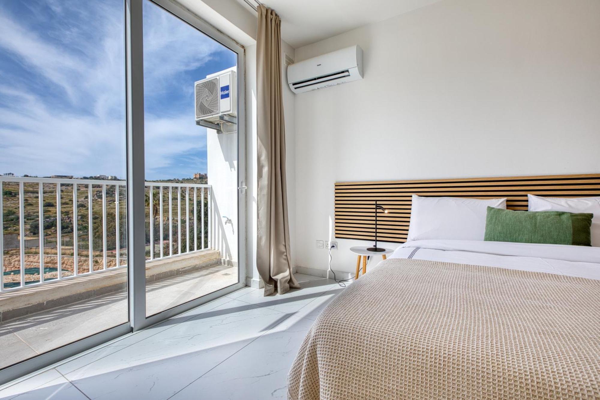 Blu Mar Sea View Apartments خليج سانت بول المظهر الخارجي الصورة