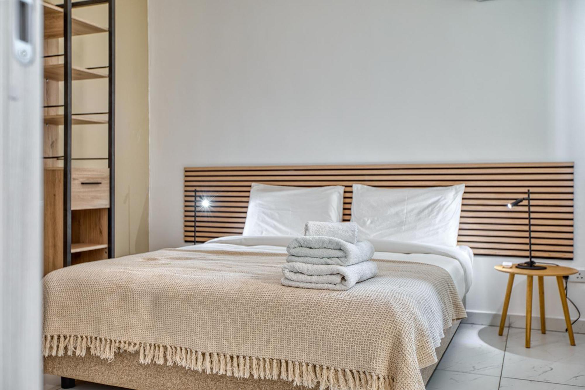 Blu Mar Sea View Apartments خليج سانت بول المظهر الخارجي الصورة